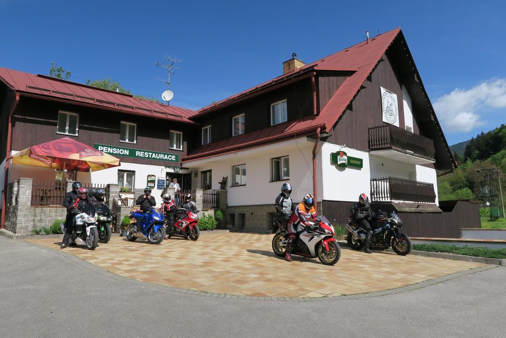 צ'רני דול Horsky Pension Gendorf מראה חיצוני תמונה